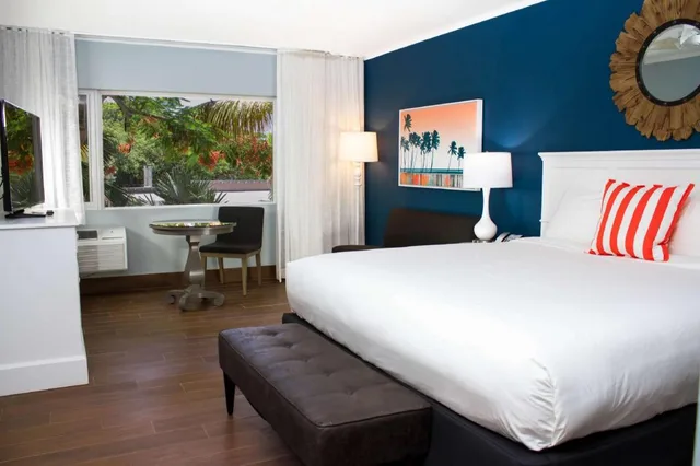Room, King Bed, Resort View, Banana Bay Resort and Marina 3/10