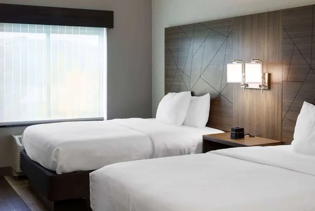 غرفة بسريرين كوين لذوي الإعاقة، La Quinta Inn and Suites by Wyndham Edmond 2/2