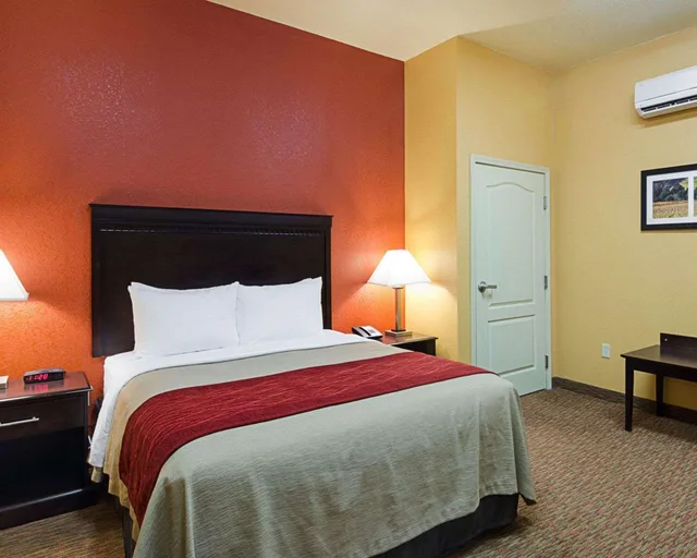 جناح، Comfort Inn Suites Orange Montpelier 1/1