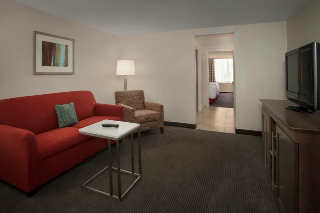 جناح بسريرين مزدوجين، Hampton Inn and Suites Milwaukee Downtown 1/1