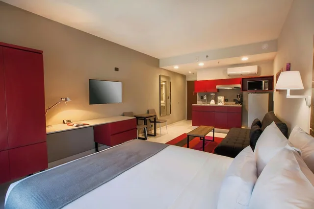 جناح بسرير كوين مع أريكة، City Express Plus by Marriott Cabo San Lucas 2/4