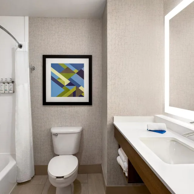 جناح بغرفتي نوم، Holiday Inn Express Suites Anniston Oxford 2/4