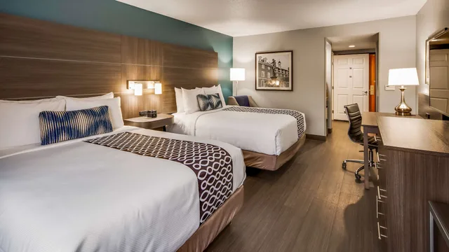 غرفة قياسية بسريرين كوين، Best Western Plus Champaign/Urbana Inn 3/4