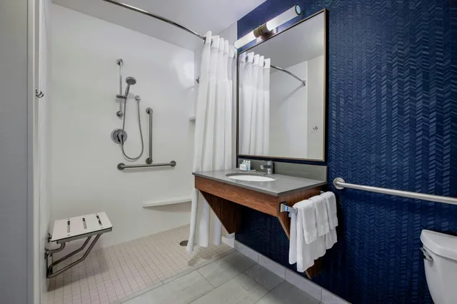 غرفة، Fairfield Inn And Suites Kelowna 9/9