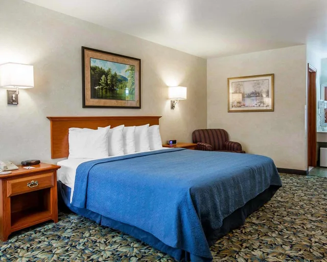 غرفة بسرير كينج، Quality Inn Lake George 3/3