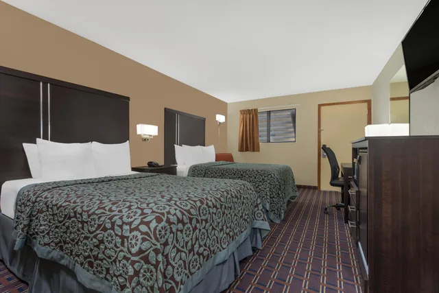 Studio, Suite, 2 Double Beds, Sofa, Days Inn By Wyndham Maumee/Toledo 3/7