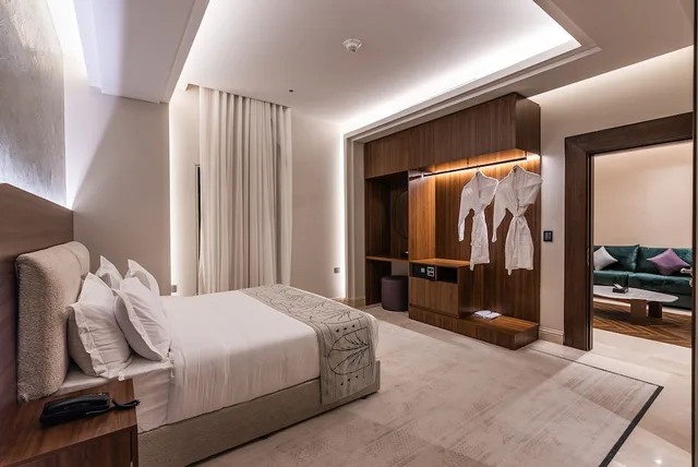 جناح سوبيريور بسرير كوين، فندق تورا(Tura Residence Olaya) 3/10