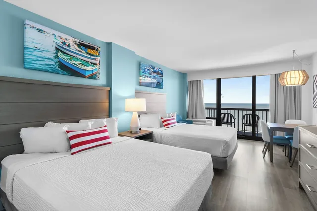 Efficiency, Pinnacle, 2 Queen Beds, Ocean Front، Compass Cove Resort 2/5