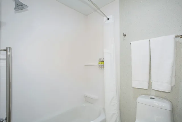 جناح بسرير كينج، Holiday Inn Express And Suites Lincoln City 2/3