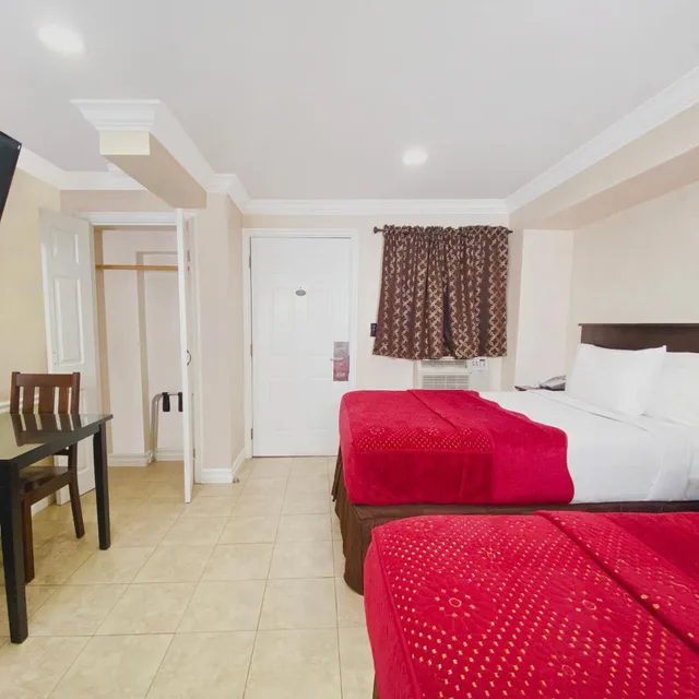 Room, 2 Double Beds, Nite Inn 1/10
