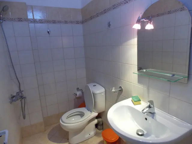غرفة بسرير مزدوج بإطلالة على البحر، Afrimi Relax Apartments 4/5