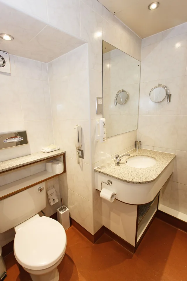 Room, Twin Beds, Morgan Hotel 4/4
