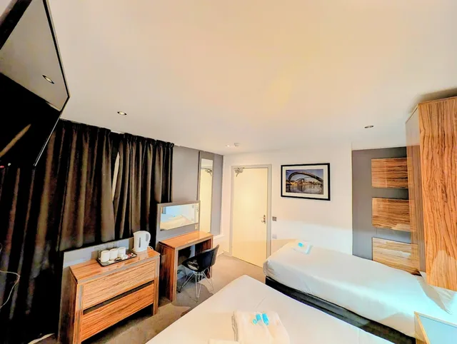 جناح، Hotel Express Newcastle Gateshead 9/10