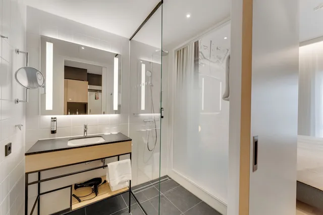 غرفة بزنس بسرير كوين، IntercityHotel Leiden 2/2