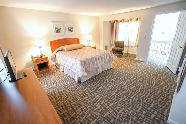 1 Bedroom, Deluxe, Town House, Queen Bed, Sofa، Sea Mist Resort A Vri Resort 1/10