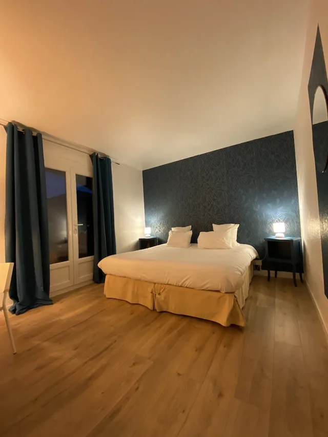 غرفة كومفورت بسرير كوين، Logis Hotel Medieval, Montelimar Nord 1/2