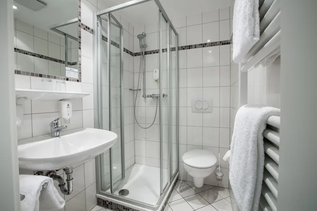 غرفة ديلوكس بسرير كوين، Best Western Parkhotel Ropeter 2/2