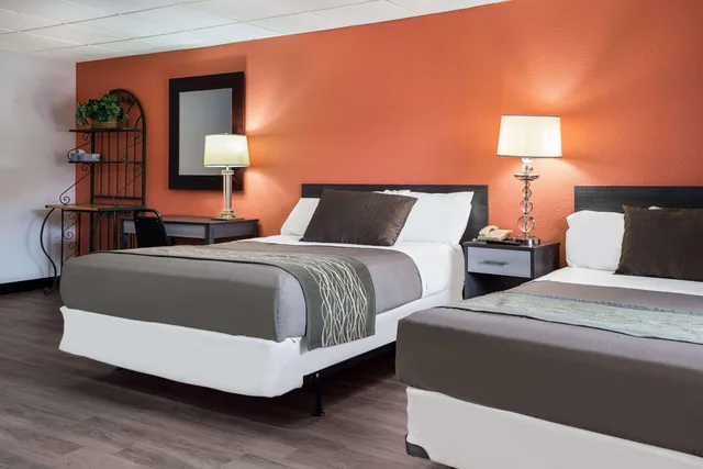 غرفة بسريرين كوين، Rodeway Inn Harlan, KY 2/3