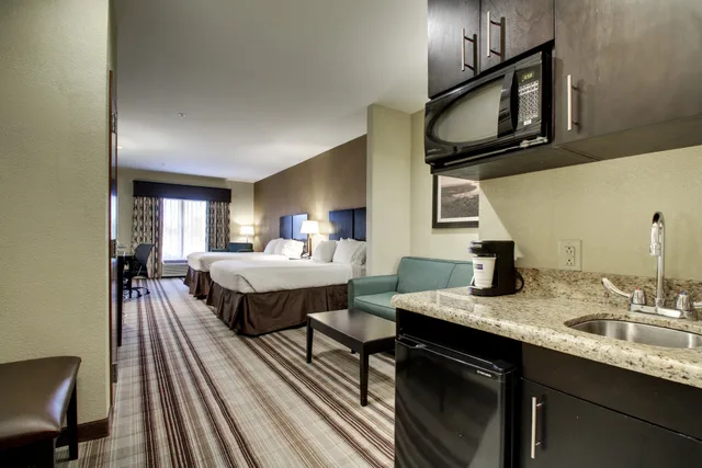 جناح بسريرين، Holiday Inn Express Hotel Suites Natchez South 2/2