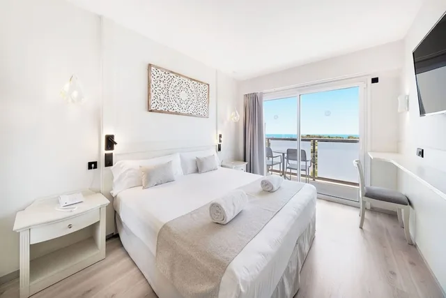 غرفة قياسية بسرير مزدوج بإطلالة على المرفأ بشرفة، Hotel Ankaa 4/9