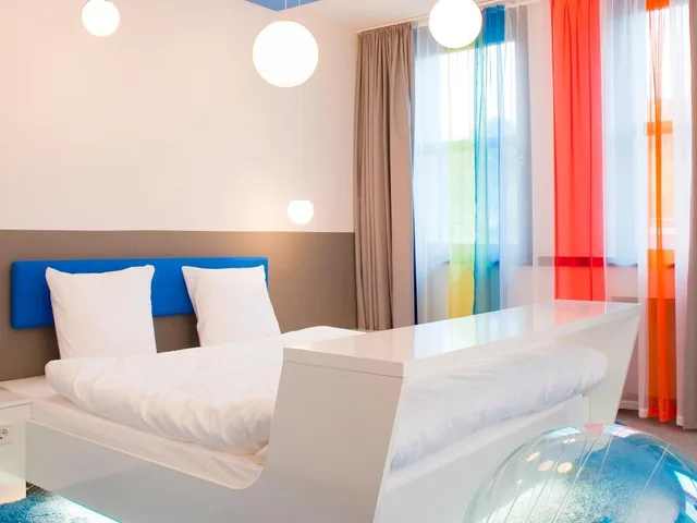 غرفة بسرير كوين، B&B HOTEL Aachen City-Ost 1/1
