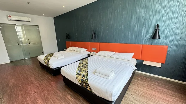 غرفة عائلية بسريرين كوين، Win Win Boutique Hotel Port Dickson 1/7