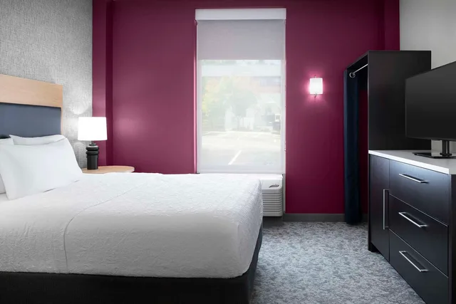 1 Bedroom, Suite, Queen Bed, Home2 Suites by Hilton Greensboro Airport, NC 1/3