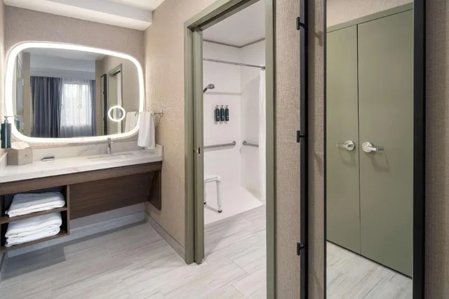 1 Bedroom, Suite, 2 Double Beds, Sofa, Accessible, DoubleTree Suites by Hilton Hotel Mt. Laurel 2/3