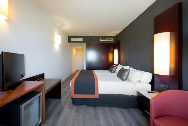 Room, Single, Twin Beds, Catalonia Sabadell Hotel 3/10
