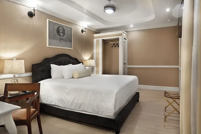 Heritage, Julia, Colonial, King Bed، Hotel La Perla 2/6