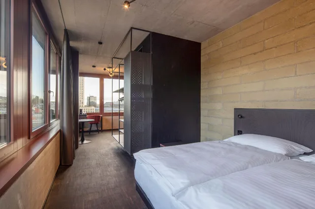 غرفة بسرير كينج لذوي الإعاقة، Tailormade Hotel LEO St. Gallen 1/1