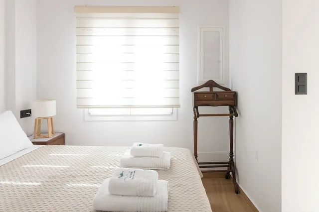 Junior Suite, Double Bed, Beach Front, Sea View, Sofa، Almiriki Chios Rooms & Apartments 1/5