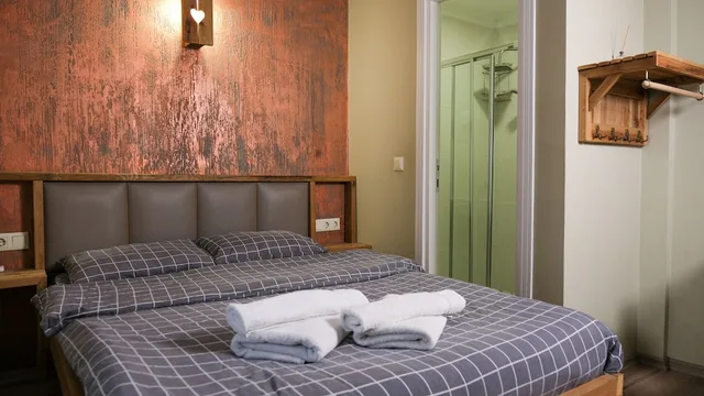 Deluxe, Double Bed, Private Bathroom, Second Home Hostel 1/5