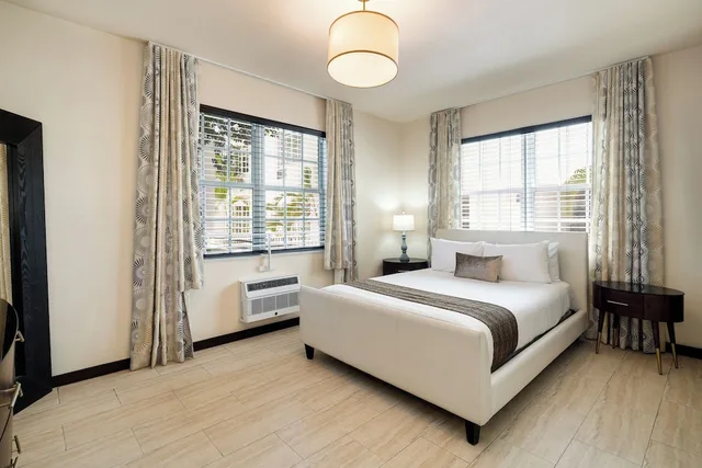 جناح بسريرين كوين بغرفتي نوم مع أريكة، Tradewinds Apartment Hotel 3/10