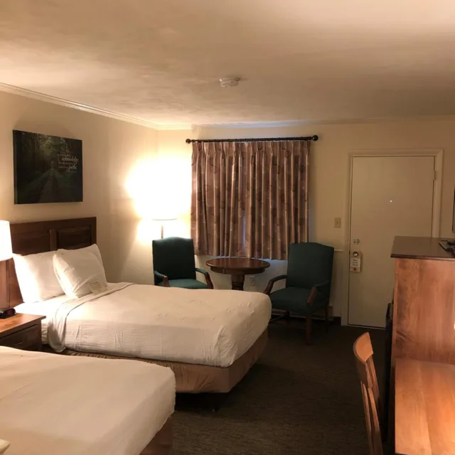 غرفة قياسية بسريرين مزدوجين، Bird-in-Hand Family Inn 1/8