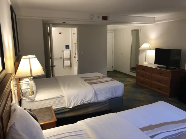 Room, 2 Double Beds, Pool View, Accessible, La Quinta Inn by Wyndham Austin Oltorf 4/5