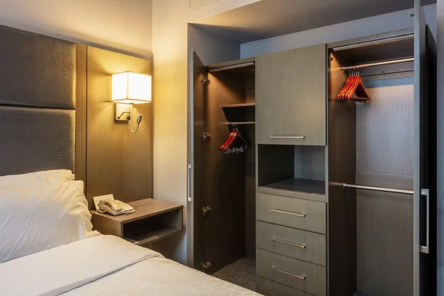 جناح بسريرين كوين بغرفة نوم واحدة، Holiday Inn Express Suites Riverport 2/3