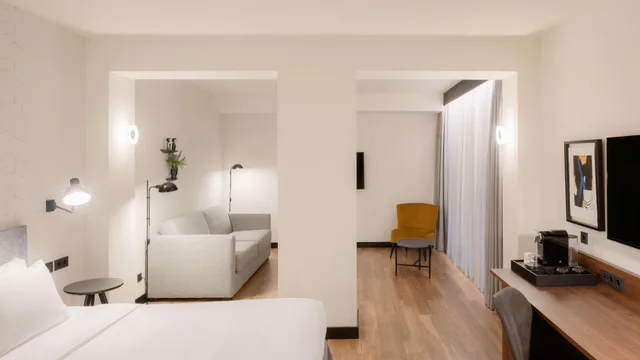 Family, Radisson Blu 1882 Hotel Sagrada Familia Barcelona (ex. Hotel Barcelona 1882) 2/3