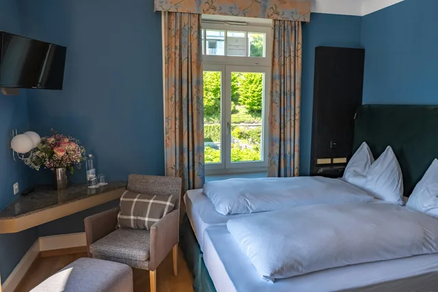 غرفة كلاسيكية بسرير مزدوج أو سريرين منفصلين بإطلالة على البحيرة بشرفة، Hotel Royal Lucerne 1/8
