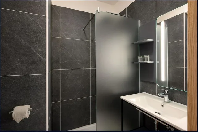 غرفة قياسية ثلاثية، B&B Hotel Maribor 1/1