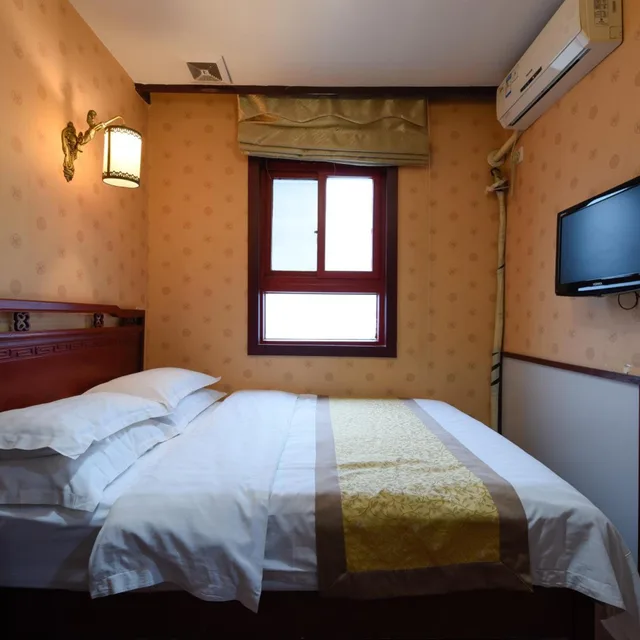 غرفة قياسية بسرير مزدوج، Qianmen Courtyard Hotel 1/9