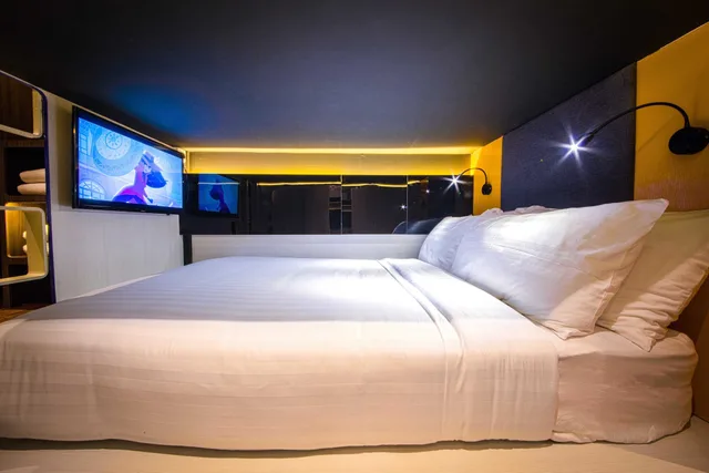 غرفة ديلوكس رباعية بسريرين كوين، CUBE BOUTIQUE CAPSULE HOTEL 1/5