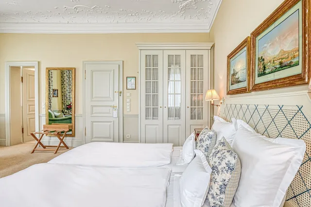 غرفة ديلوكس بسرير كوين، WALD AND SCHLOSSHOTEL FRIEDRICHSRUHE 1/4