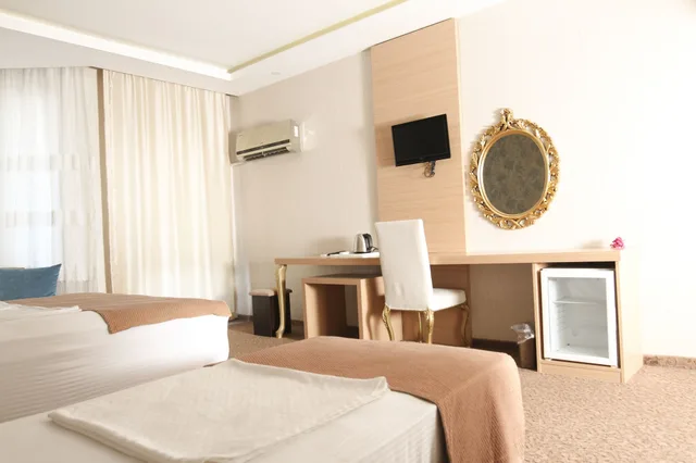 غرفة قياسية بسرير مزدوج مع أريكة، Start Otel 3/6