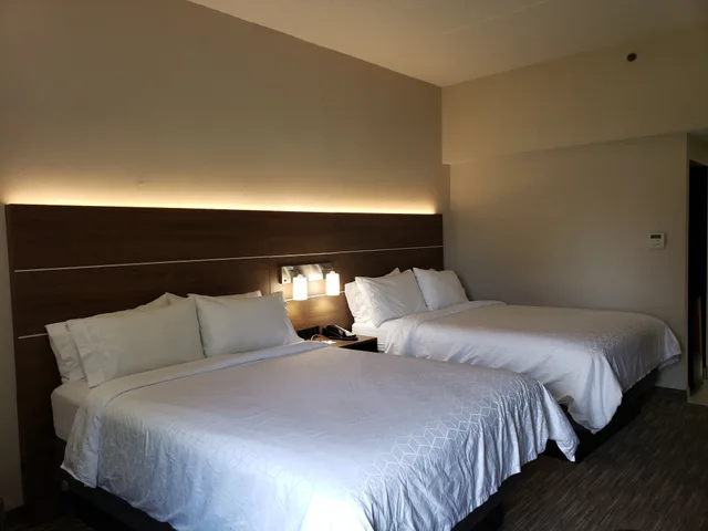 غرفة بسريرين كوين، Holiday Inn Express Edgewood Aberdeen Bel Air 1/6