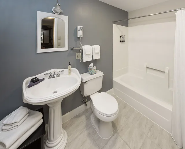 Island, Swan, Queen Bed, Private Bathroom, The Craignair Inn & Restaurant 5/5