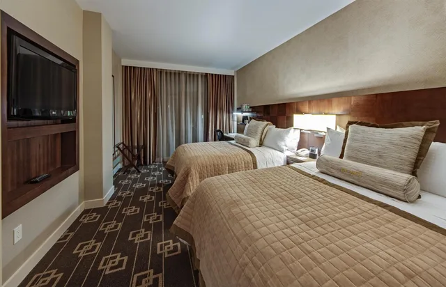 غرفة سوبيريور بسريرين منفصلين في طابق مرتفع، Wyndham Garden Chinatown Hotel 1/5