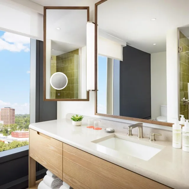 جناح بشرفة، The Atlas Hotel 5/7