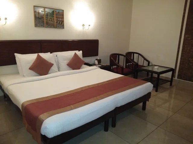 غرفة تنفيذية بسرير فردي، Yuvarani Residency Hotel 3/9