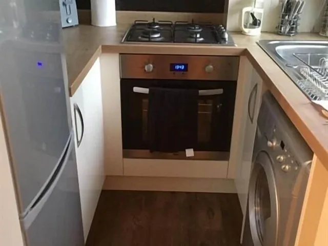 Apartment, King Bed, Private Bathroom, Marina Floor، Whitehouse Guest House 3/3